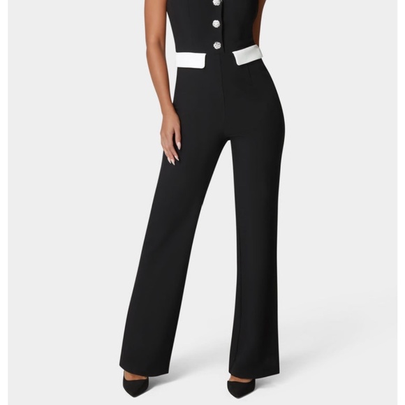♦️NWT BEBE white Collar black sleeveless jumpsuit - Picture 3 of 3